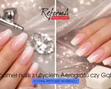 Delikatne naturalne paznokcie baby boomer, wykonane aerografem lub gąbeczką.