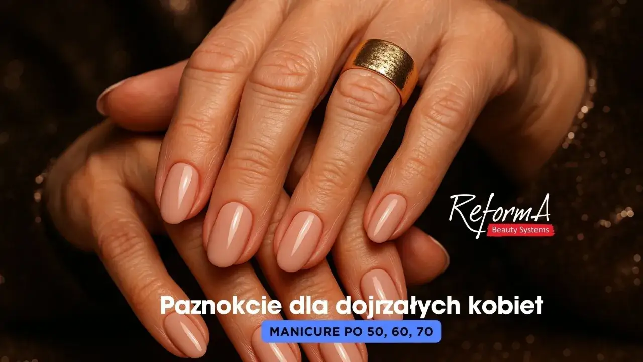 Eleganckie, cieliste paznokcie dla dojrzałych kobiet. Jaki kolor paznokci dla 50 latki? Klasyka zawsze w modzie!